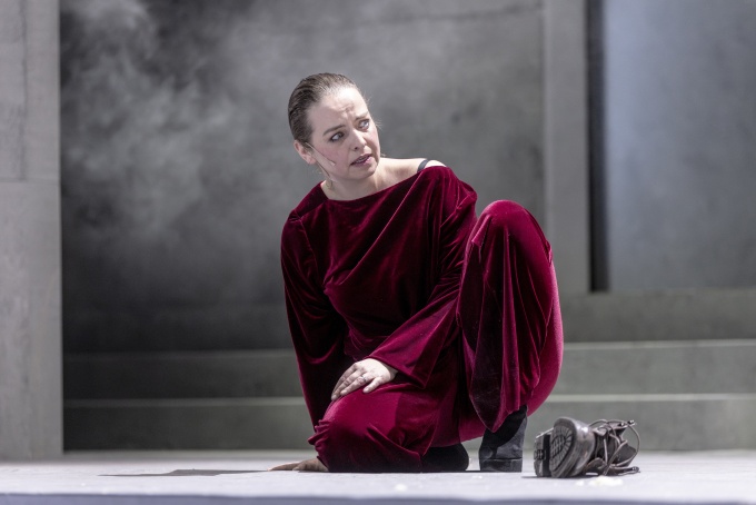 Heda Gablerová - naoko moderní, historicky zkostnatělá