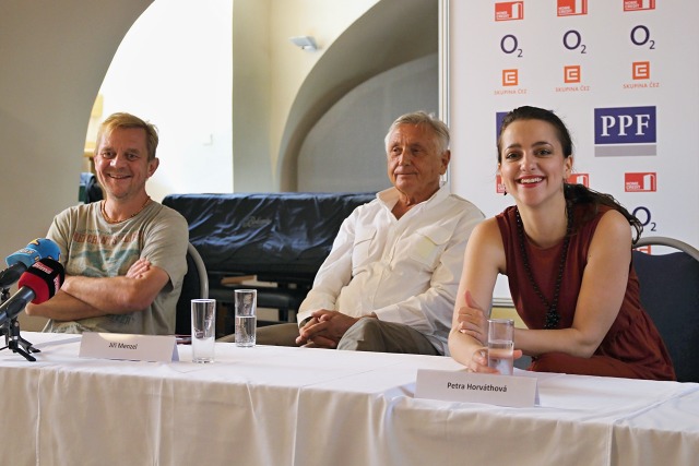 Petr Čtvrtníček, Jiří Menzel, Petra Horváthová (foto: Michal Novák)