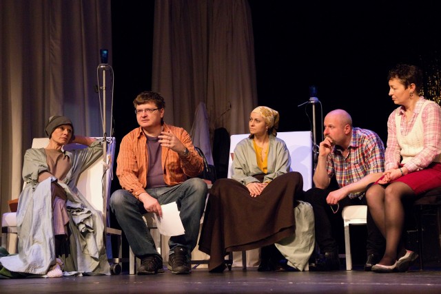 Radka Fidlerová, Jiří Janků, Evellyn Pacoláková, Zdeněk Velen a MUDr. Irena Závadová (foto: Michal Novák) Radka Fidlerová, Jiří Janků, Evellyn Pacoláková, Zdeněk Velen a MUDr. Irena Závadová (foto: Michal Novák)