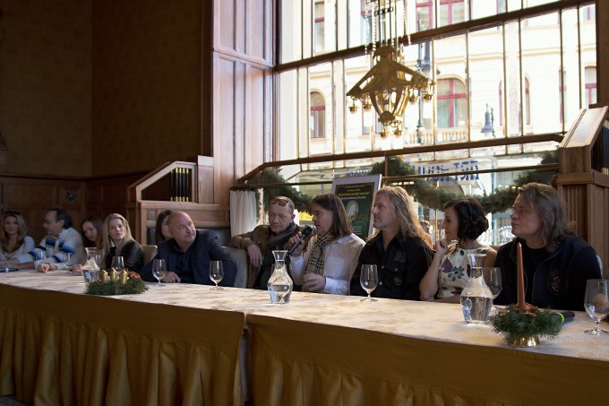 na tiskovém setkání v restauraci Art Nouveau (foto: Michal Novák) na tiskovém setkání v restauraci Art Nouveau (foto: Michal Novák)