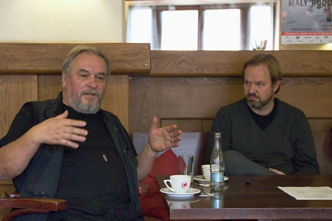 scénograf Emil Konečný a režisér Petr Gazdík (foto: Michal Novák) scénograf Emil Konečný a režisér Petr Gazdík (foto: Michal Novák)