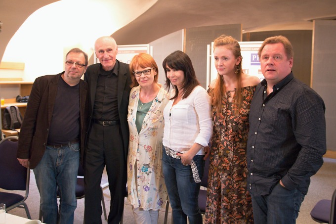 Milan Šteindler, Martin Hilský, Jana Kališová, Nela Boudová, Marie Doležalová, Václav Kopta (foto: Michal Novák)