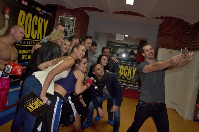 nezbytné selfie (foto: Michal Novák) nezbytné selfie (foto: Michal Novák)