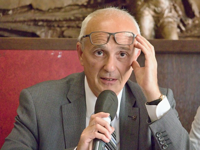 Jan Burian, ředitel Mezinárodního festivalu DIVADLO