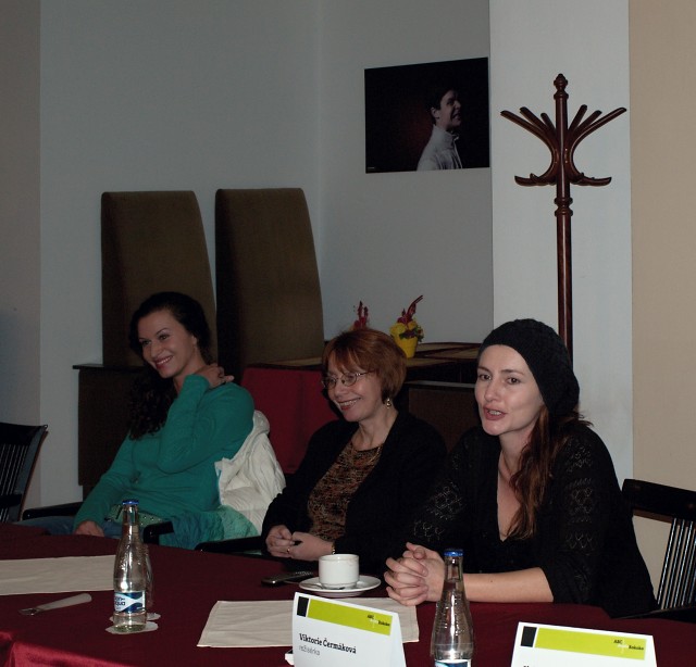 Máša Málková, Věra Mašková, Viktorie Čermáková