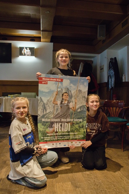 představitelky role Heidi: Viktoria Abrahám, Karolína Čtveráčková, Karolina Kabele
