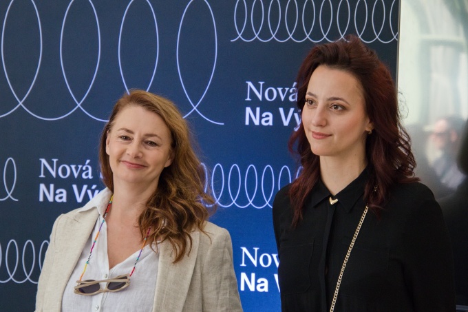 režiérka Viktorie Čermáková a Petra Horváthová, jako producentka inscenace Madisonské mosty a autorka hudby režiérka Viktorie Čermáková a Petra Horváthová, jako producentka inscenace Madisonské mosty a autorka hudby