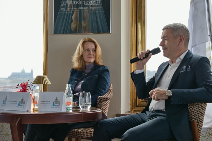 ředitelka Divadla S+H Denisa Kirschnerová a&nbsp;majitel a&nbsp;šéf Czech Inn Hotels Jaroslav Svoboda