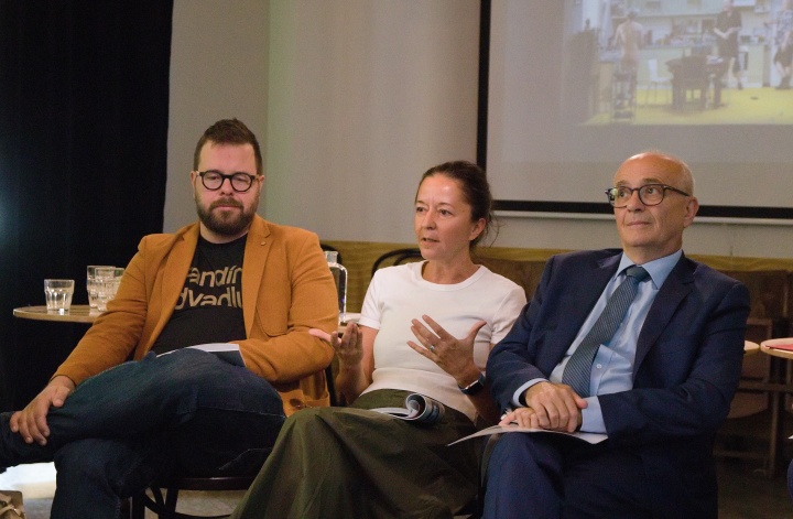 členové dramaturgické rady Michal Zahálka a Dora Štědroňová a ředitel festivalu Jan Burian členové dramaturgické rady Michal Zahálka a Dora Štědroňová a ředitel festivalu Jan Burian