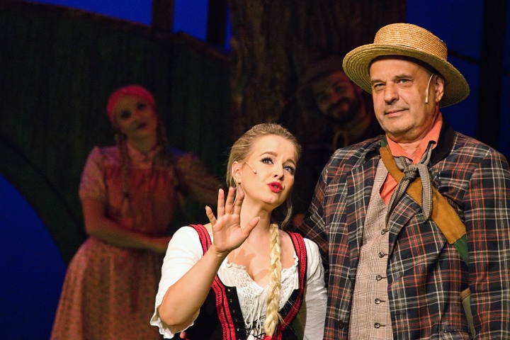 Dagmar Křížová (Káča), Petr Rychlý (Josef Maršálek) Dagmar Křížová (Káča), Petr Rychlý (Josef Maršálek)
