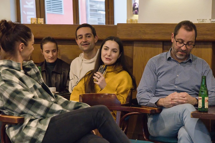 Ivana Vaňková, Kristýna Daňhelová, Aleš Slanina, Esther Mertová a&nbsp;Dan Kalousek na tiskovém setkání