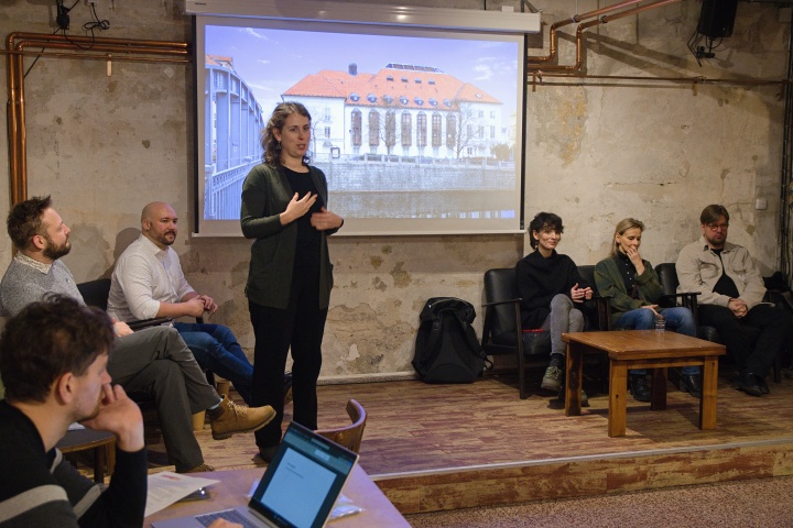 na tiskovém setkání v&nbsp;Kampusu Hybernská, kde zástupci Jihočeského divadla v&nbsp;čele s&nbsp;ředitelkou JD Martinou Schlegelovou představili program Jižní spojky 2026 a&nbsp;své další aktivity